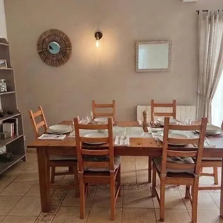 Detente Avec Piscine Et Jacuzzi Villa *
